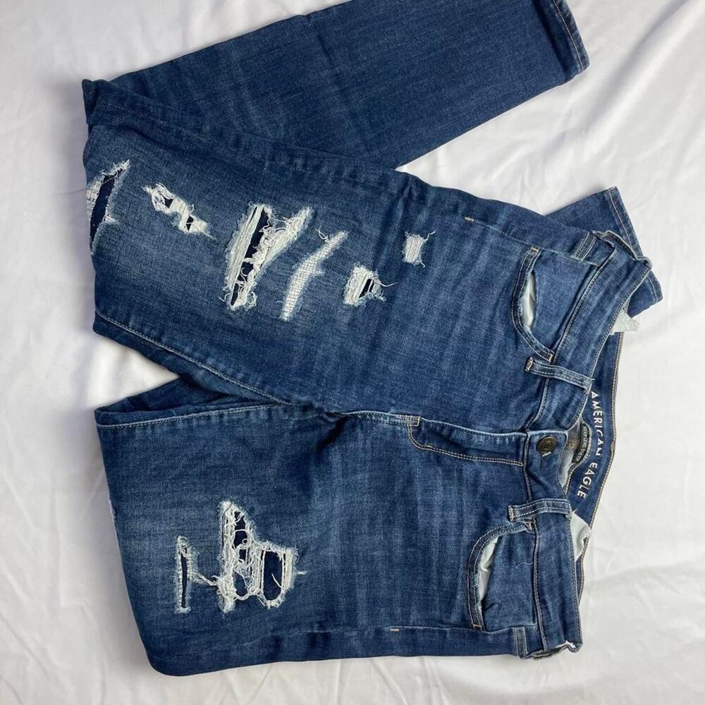 American Eagle dark wash distressed denim jeans size 10